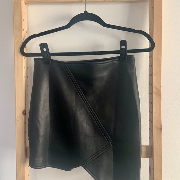 Premonition Black Mini Faux Leather Skirt - Picture 3 of 3